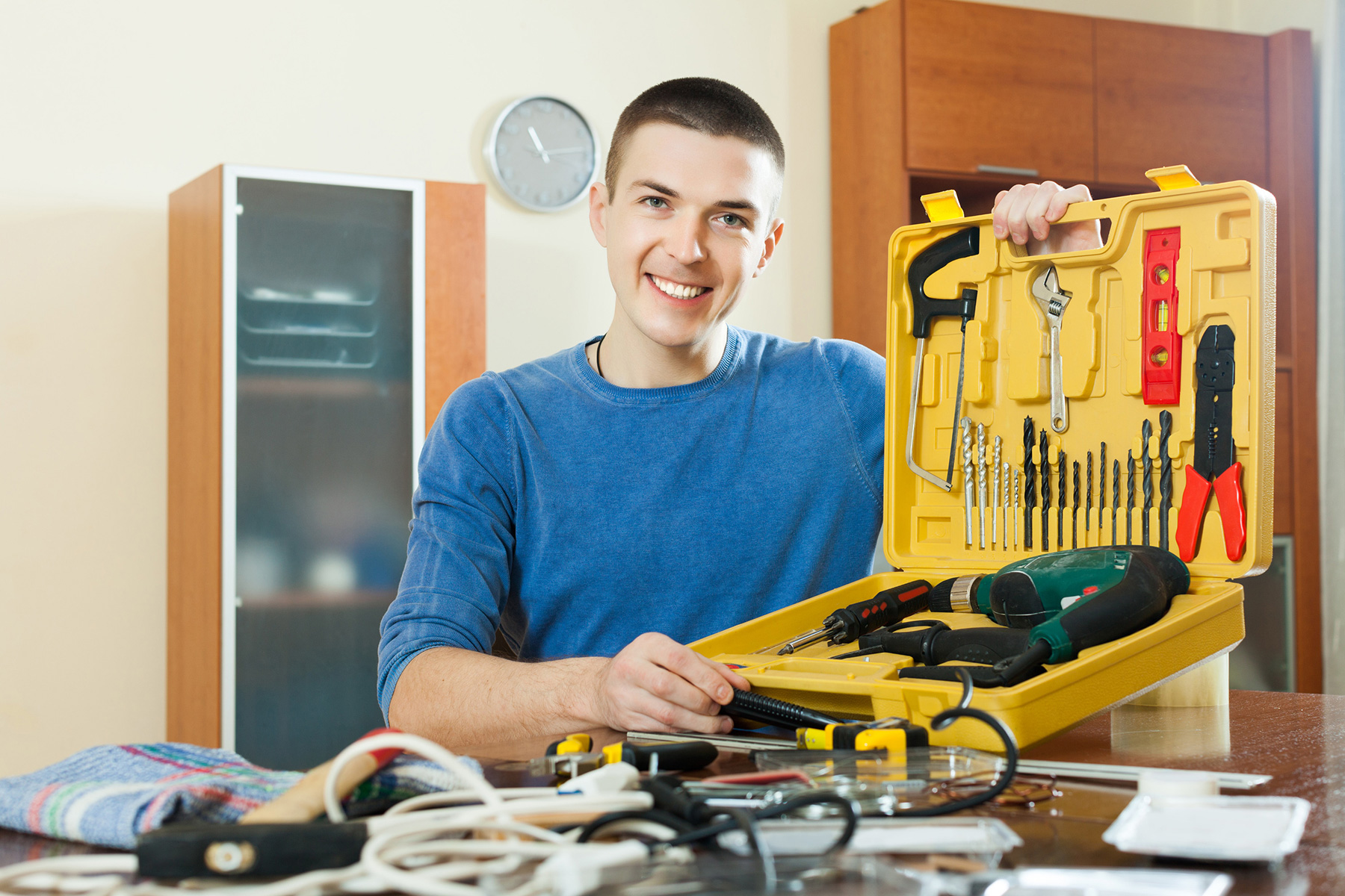 guy_with_tools.jpg